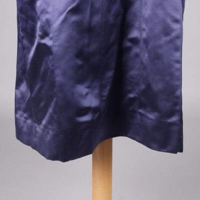 Robe vintage en satin bleu avec sac à main