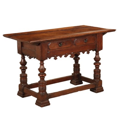 Table baroque en noyer