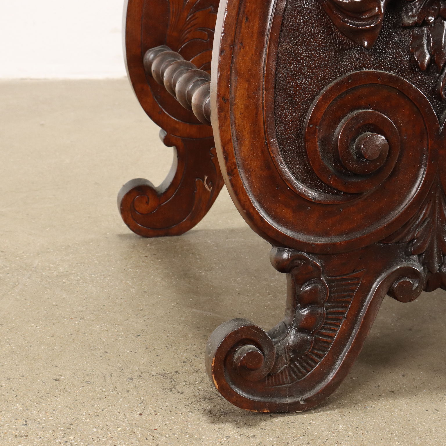 Carved Walnut Picture Easel, 1890s for sale at Pamono