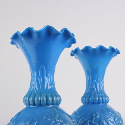 Paire de vases en verre de lait