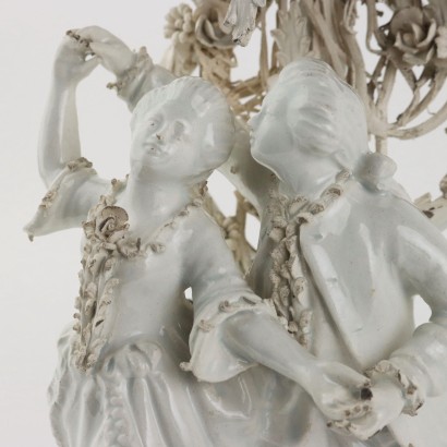 Groupe sculptural dans la manufacture de porcelaine