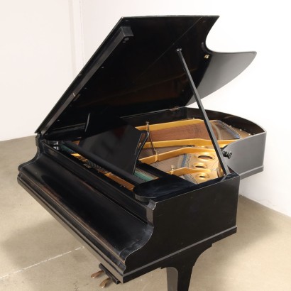 piano de cola romhildt