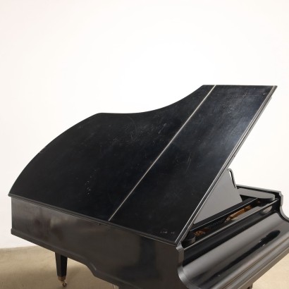 piano de cola romhildt