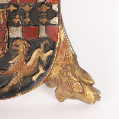 Coat of arms in gilded and carved wood