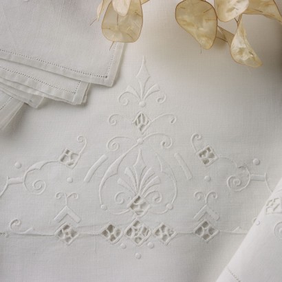 Tablecloth with Twelve Napkins