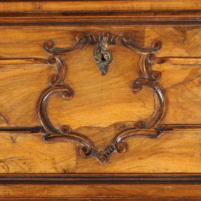 Baroque Style Drop-leaf