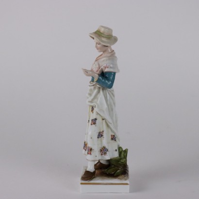 Estatuilla de porcelana