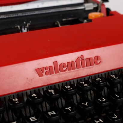 Máquina de escribir Olivetti Valentine, Ettore Sottsass, Ettore Sottsass, Ettore Sottsass, Ettore Sottsass, Ettore Sottsass, Ettore Sottsass, Ettore Sottsass, Ettore Sottsass, Ettore Sottsass, Ettore Sottsass