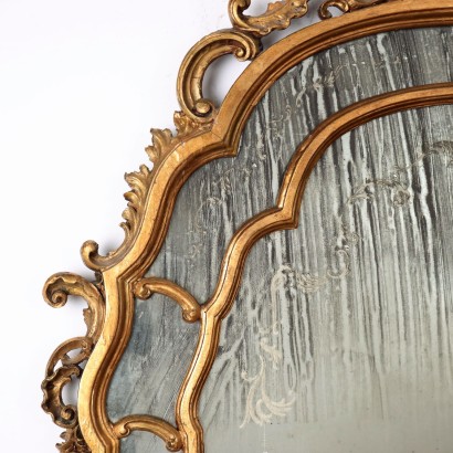 Miroir doré, Miroir doré de style rococo