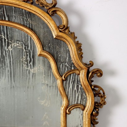 Miroir doré, Miroir doré de style rococo