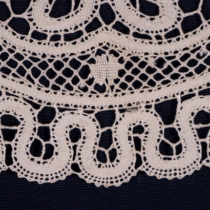 Pair of Bobin Made Doilies Cotton Italy 20th Century