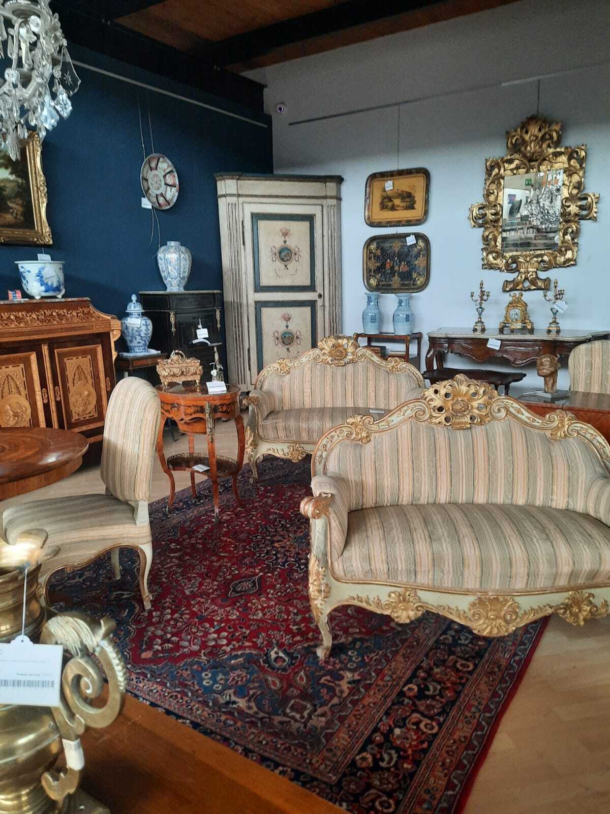 arredi antiquariato di mano in mano cambiago